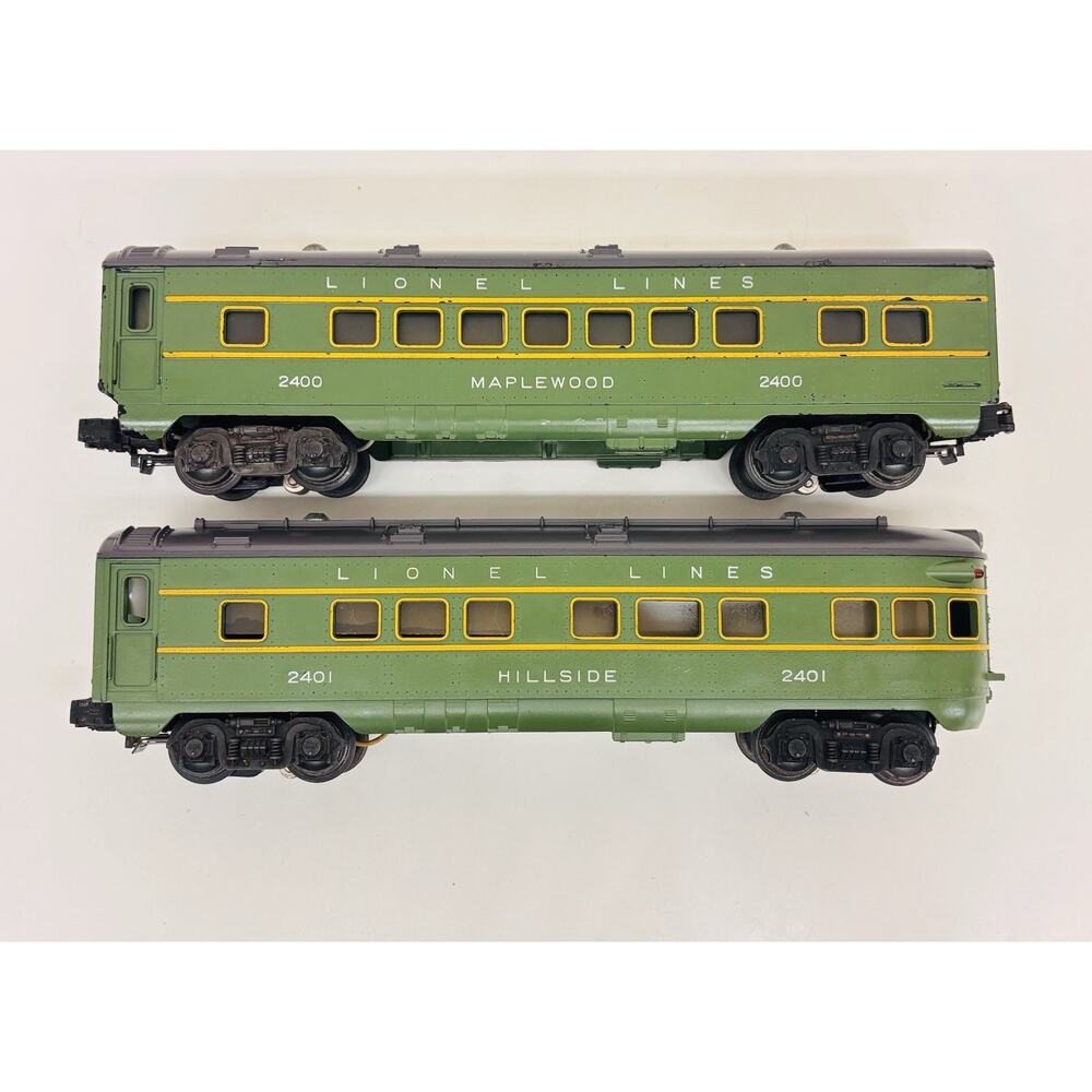 Lionel Postwar Maplewood Hillside 2400 2401 Lighted Passenger Car Set of 2